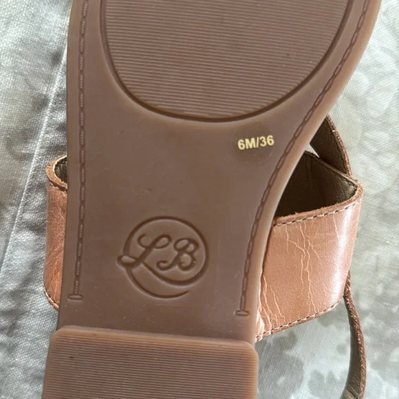 NEW NEVER WORN Lucky Brand leather sandals size 6M - Picture 3 of 6
